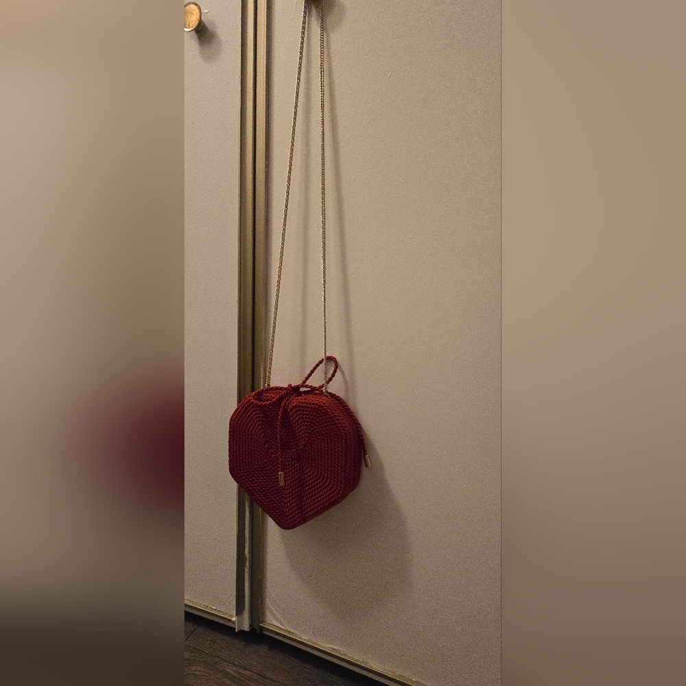 Zara Women Woven Red Heart Chain Purse With Tie - Picture 12 of 13